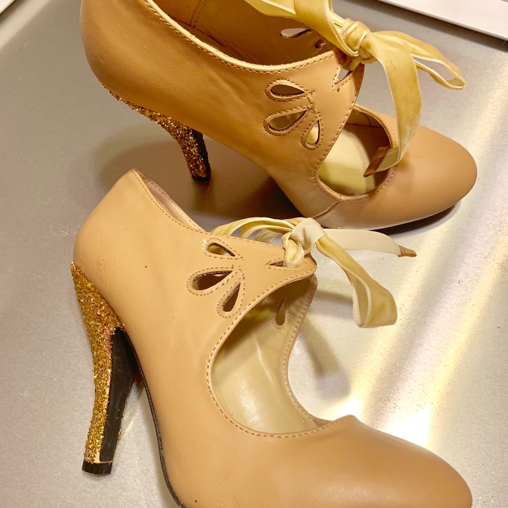 Dolce Brand gold glittered heels